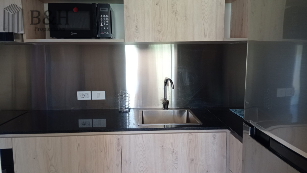 Apartamento ID.1812 -  ALQUILER DE APARTAMENTO DE 1 DORMITORIO, PLAYA MANSA, PUNTA DEL ESTE