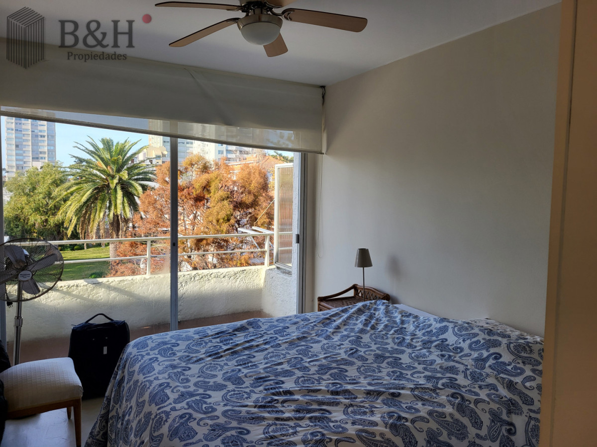 Apartamento ID.6435 - Venta de apartamento 4 dormitorios, Península, Punta del Este