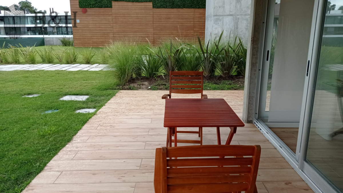Apartamento ID.1812 -  ALQUILER DE APARTAMENTO DE 1 DORMITORIO, PLAYA MANSA, PUNTA DEL ESTE