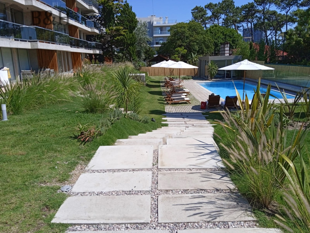 Apartamento ID.1812 -  ALQUILER DE APARTAMENTO DE 1 DORMITORIO, PLAYA MANSA, PUNTA DEL ESTE