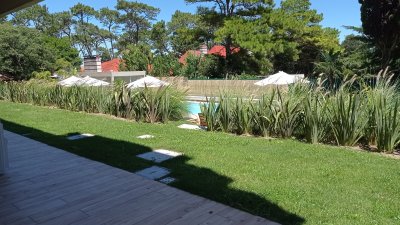  ALQUILER DE APARTAMENTO DE 1 DORMITORIO, PLAYA MANSA, PUNTA DEL ESTE