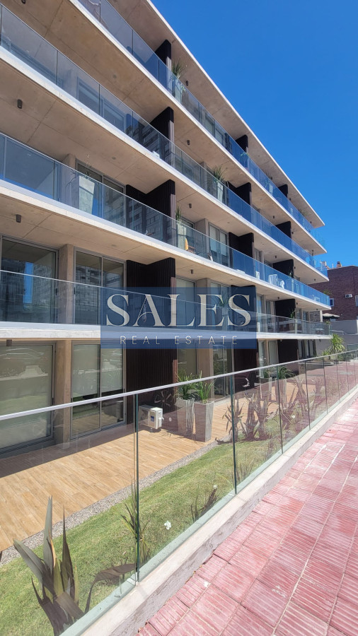 Apartamento ID.1215 - Precio por debajo del Costo!!! Península Punta del Este, Venta 2 dormitorios