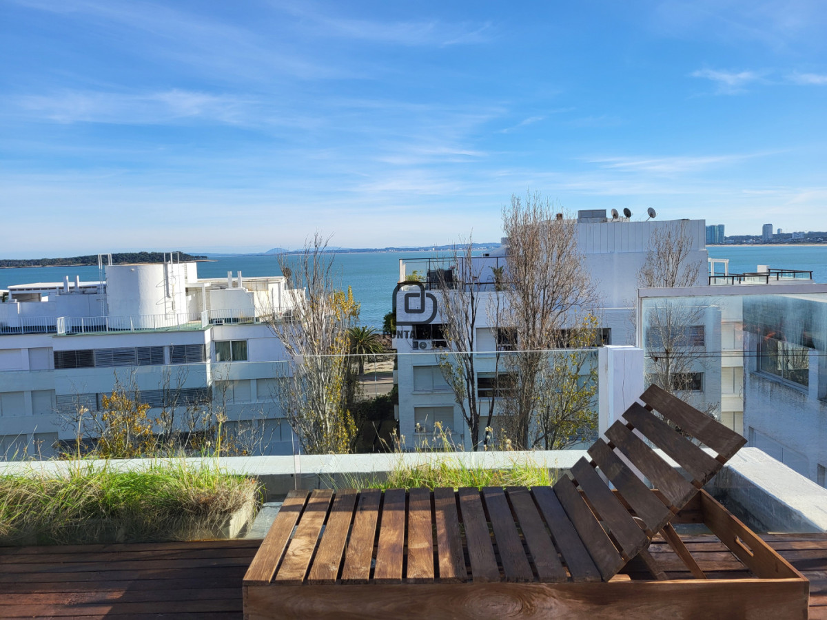 Apartamento ID.7597 - Venta ,4 dormitorios, Península, Punta del Este