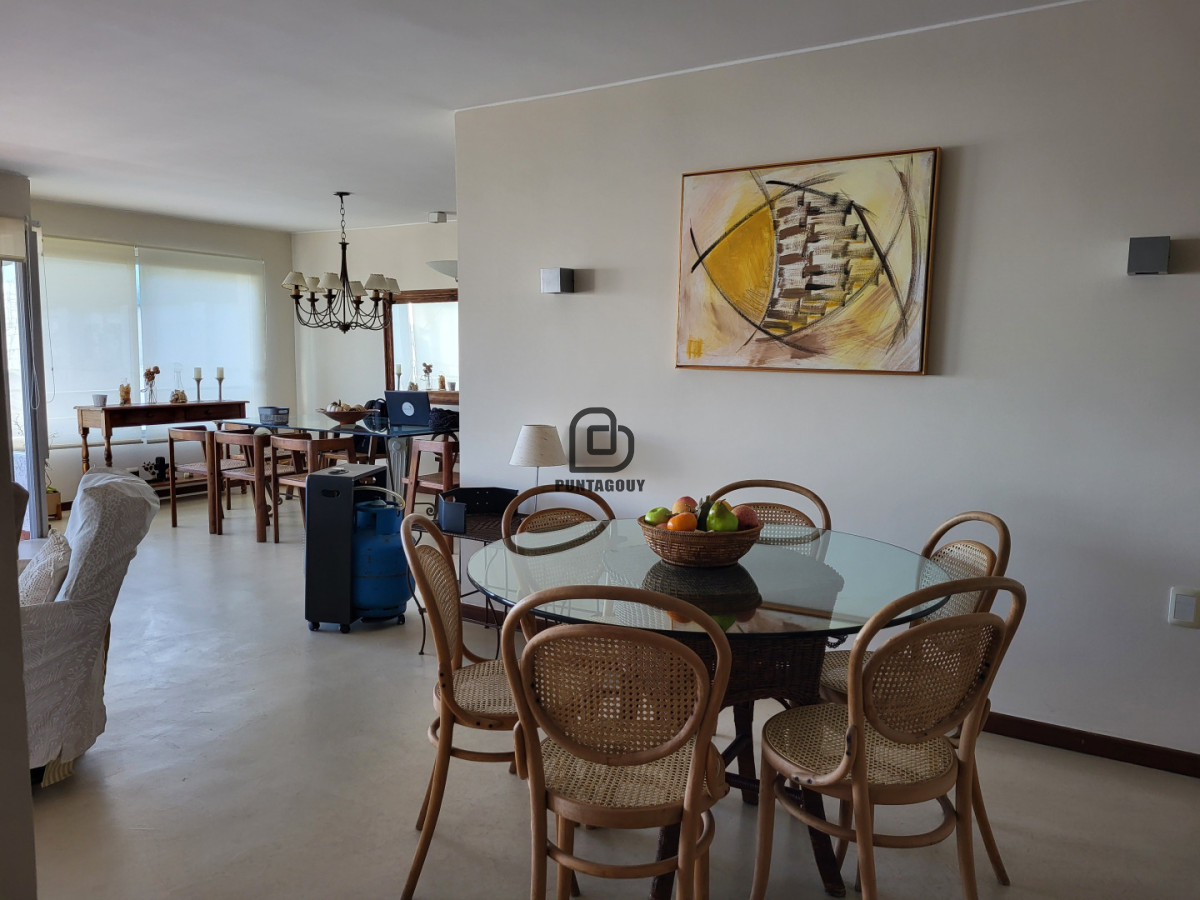 Apartamento ID.7597 - Venta ,4 dormitorios, Península, Punta del Este
