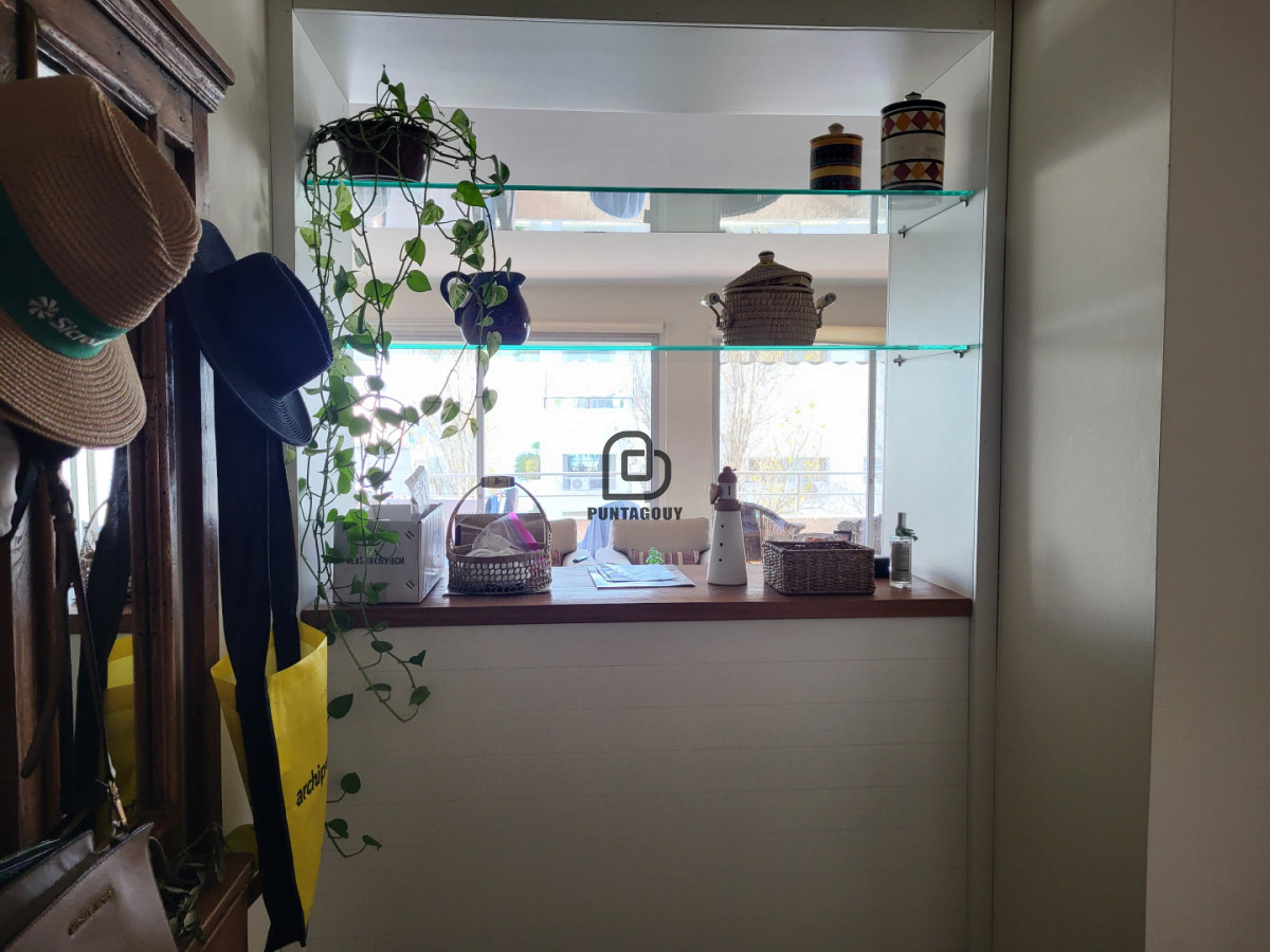 Apartamento ID.7597 - Venta ,4 dormitorios, Península, Punta del Este