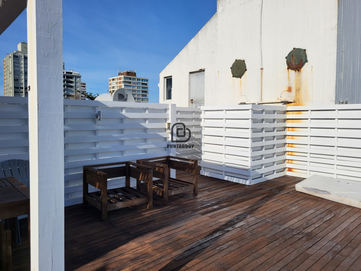 Apartamento ID.7597 - Venta ,4 dormitorios, Península, Punta del Este