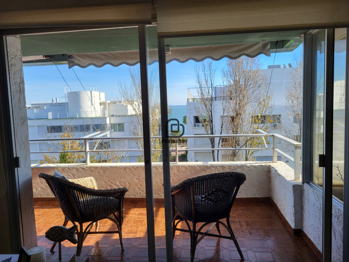 Apartamento ID.7597 - Venta ,4 dormitorios, Península, Punta del Este