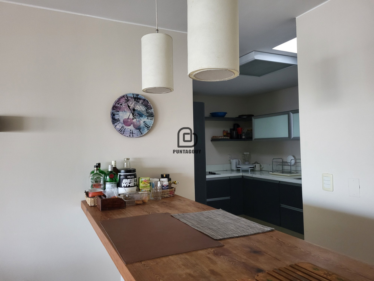 Apartamento ID.7597 - Venta ,4 dormitorios, Península, Punta del Este