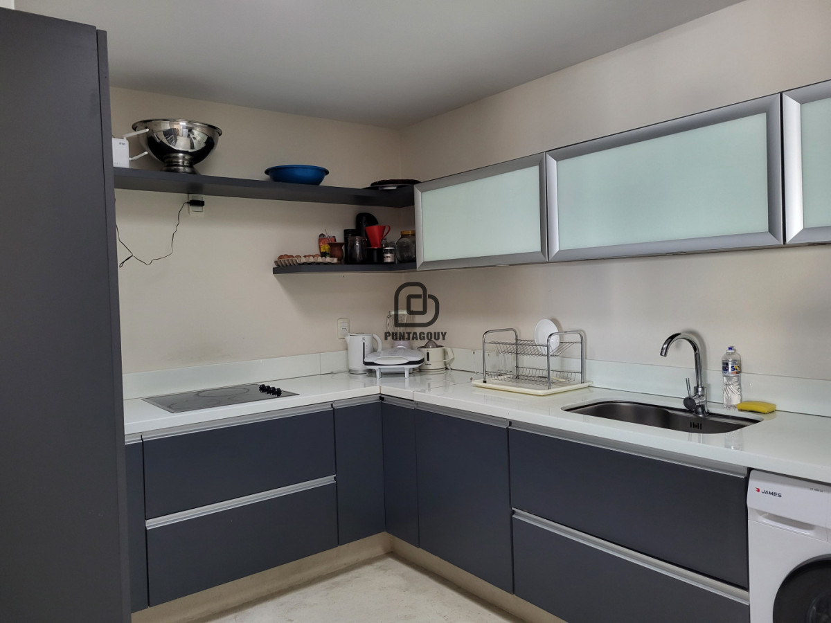 Apartamento ID.7597 - Venta ,4 dormitorios, Península, Punta del Este