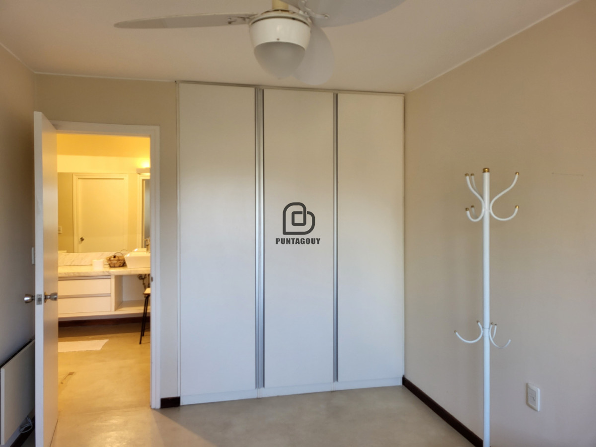 Apartamento ID.7597 - Venta ,4 dormitorios, Península, Punta del Este