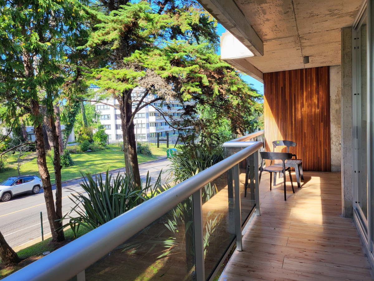 Apartamento ID.97 - Venta de apartamento 2 dormitorios, Mansa, Punta del Este
