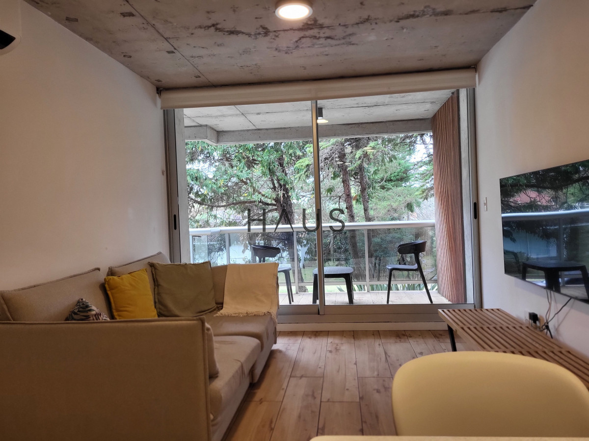 Apartamento ID.97 - Venta de apartamento 2 dormitorios, Mansa, Punta del Este
