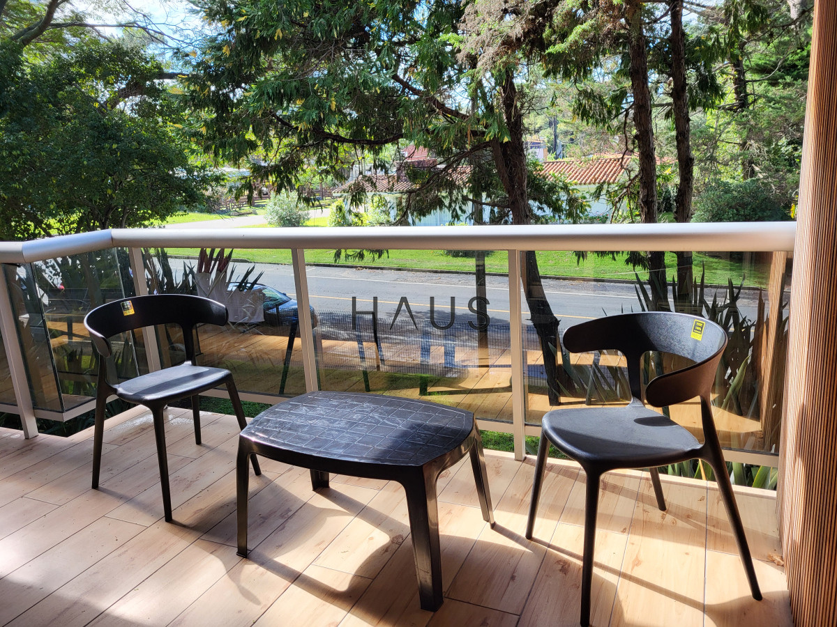 Apartamento ID.97 - Venta de apartamento 2 dormitorios, Mansa, Punta del Este