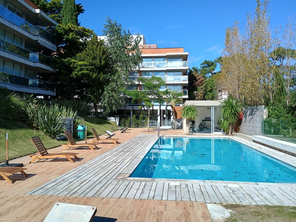 Apartamento ID.97 - Venta de apartamento 2 dormitorios, Mansa, Punta del Este