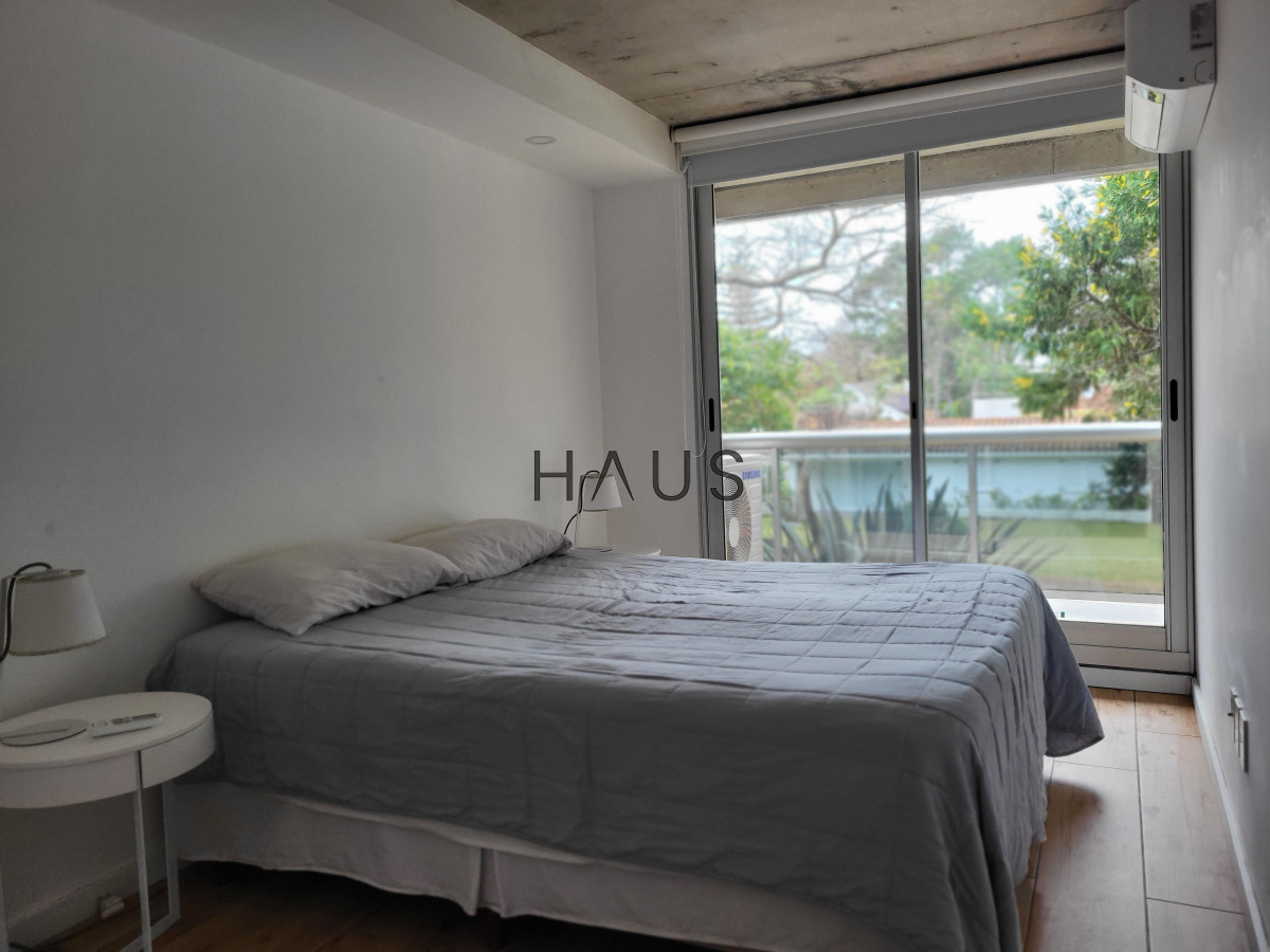 Apartamento ID.97 - Venta de apartamento 2 dormitorios, Mansa, Punta del Este