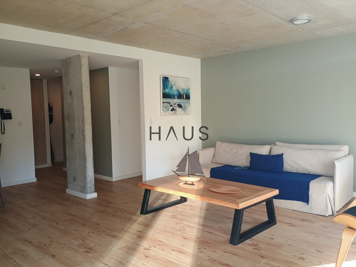 Apartamento ID.99 - Venta de apartamento 2 dormitorios, Mansa, Punta del Este