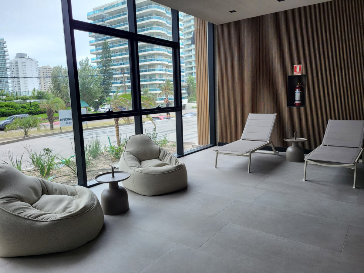 Apartamento ID.21098598 - Venta de Apartamento 3 Dormitorios - Torres del Este - Punta del Este