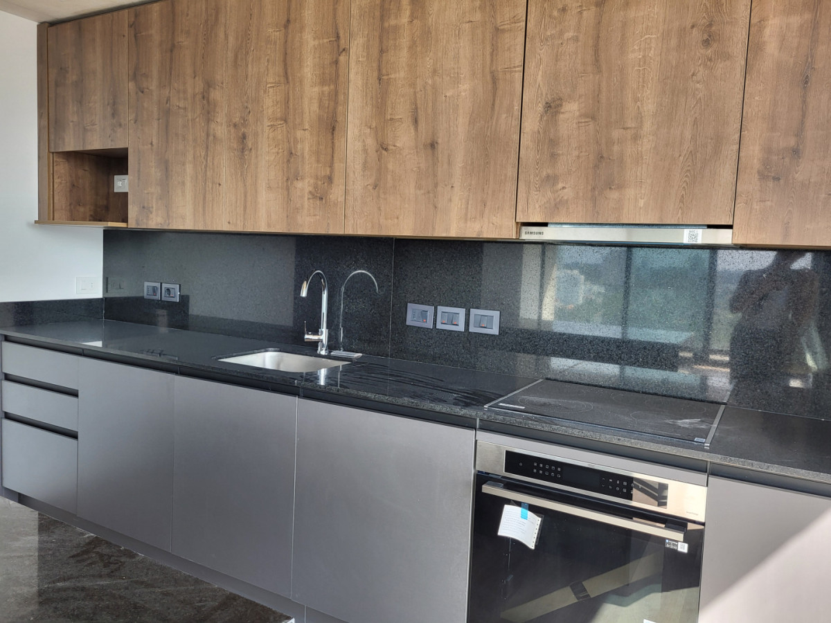 Apartamento ID.21098598 - Venta de Apartamento 3 Dormitorios - Torres del Este - Punta del Este