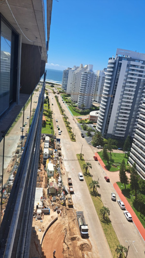 Apartamento ID.21098598 - Venta de Apartamento 3 Dormitorios - Torres del Este - Punta del Este