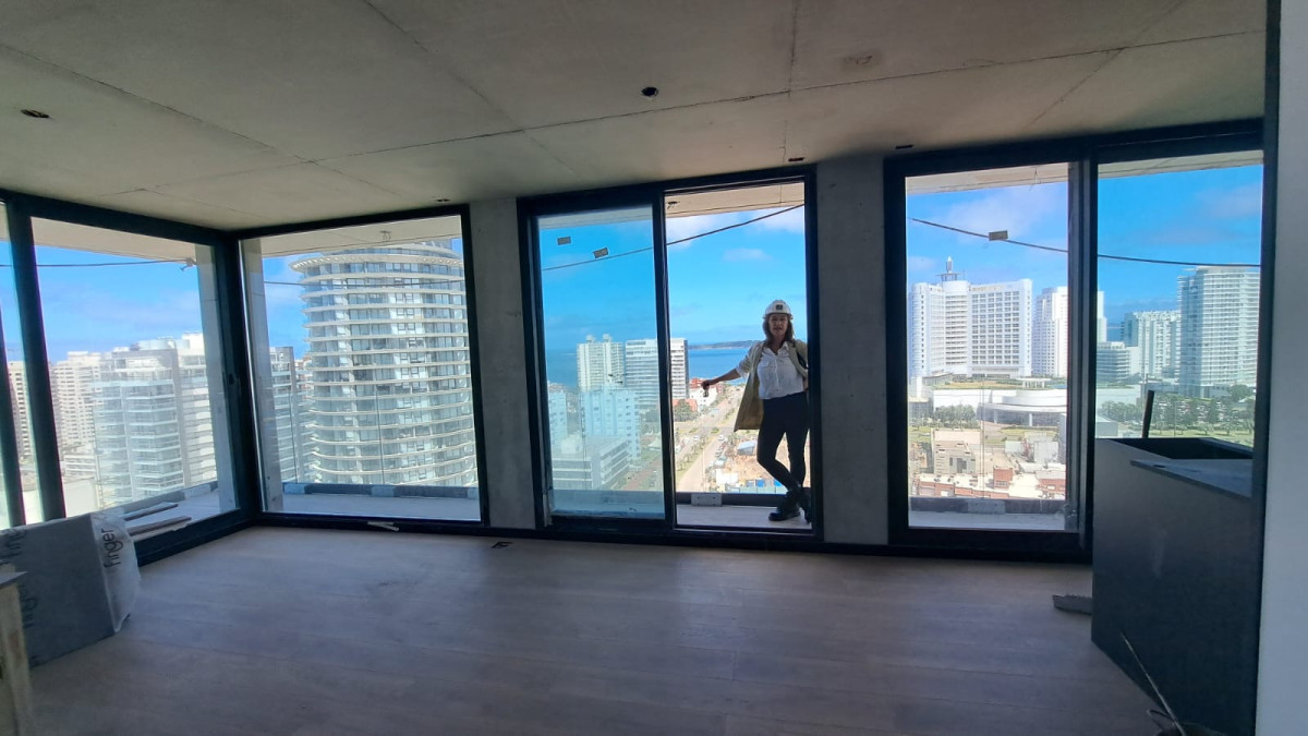 Apartamento ID.21098598 - Venta de Apartamento 3 Dormitorios - Torres del Este - Punta del Este