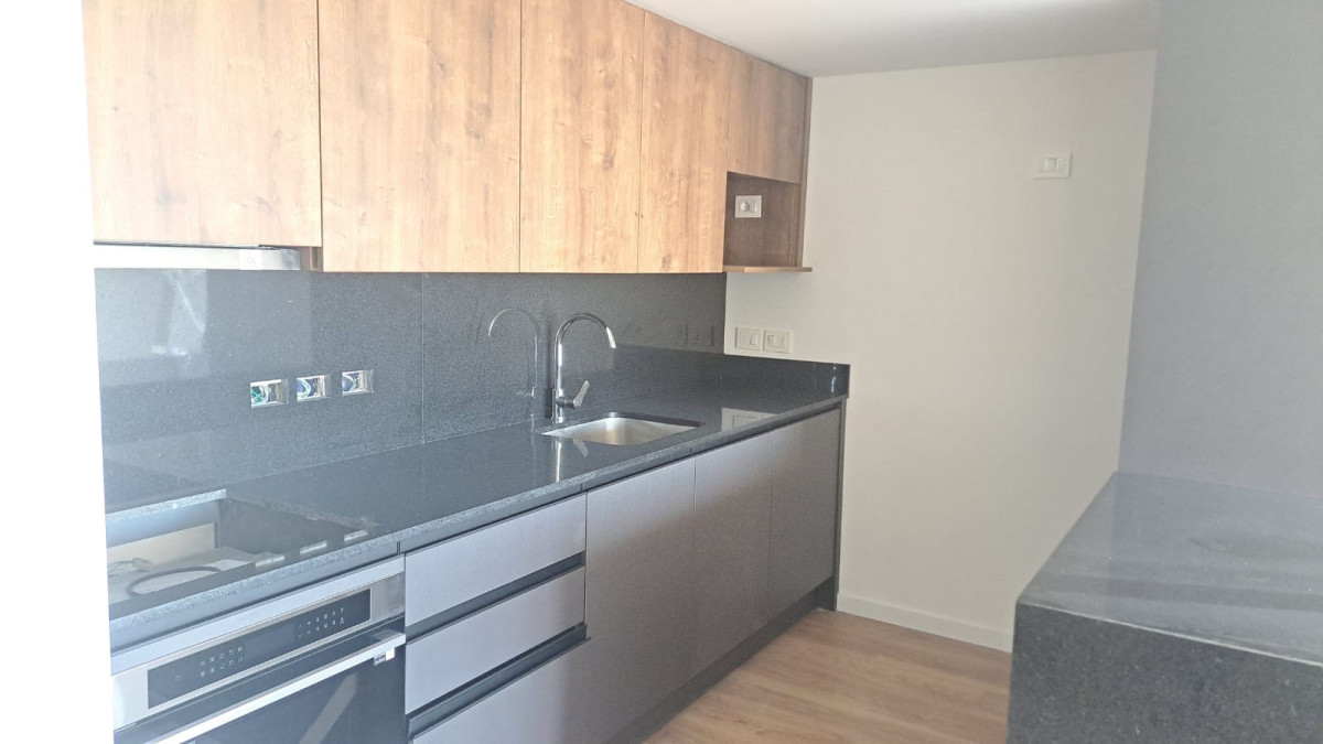 Apartamento ID.21098598 - Venta de Apartamento 3 Dormitorios - Torres del Este - Punta del Este