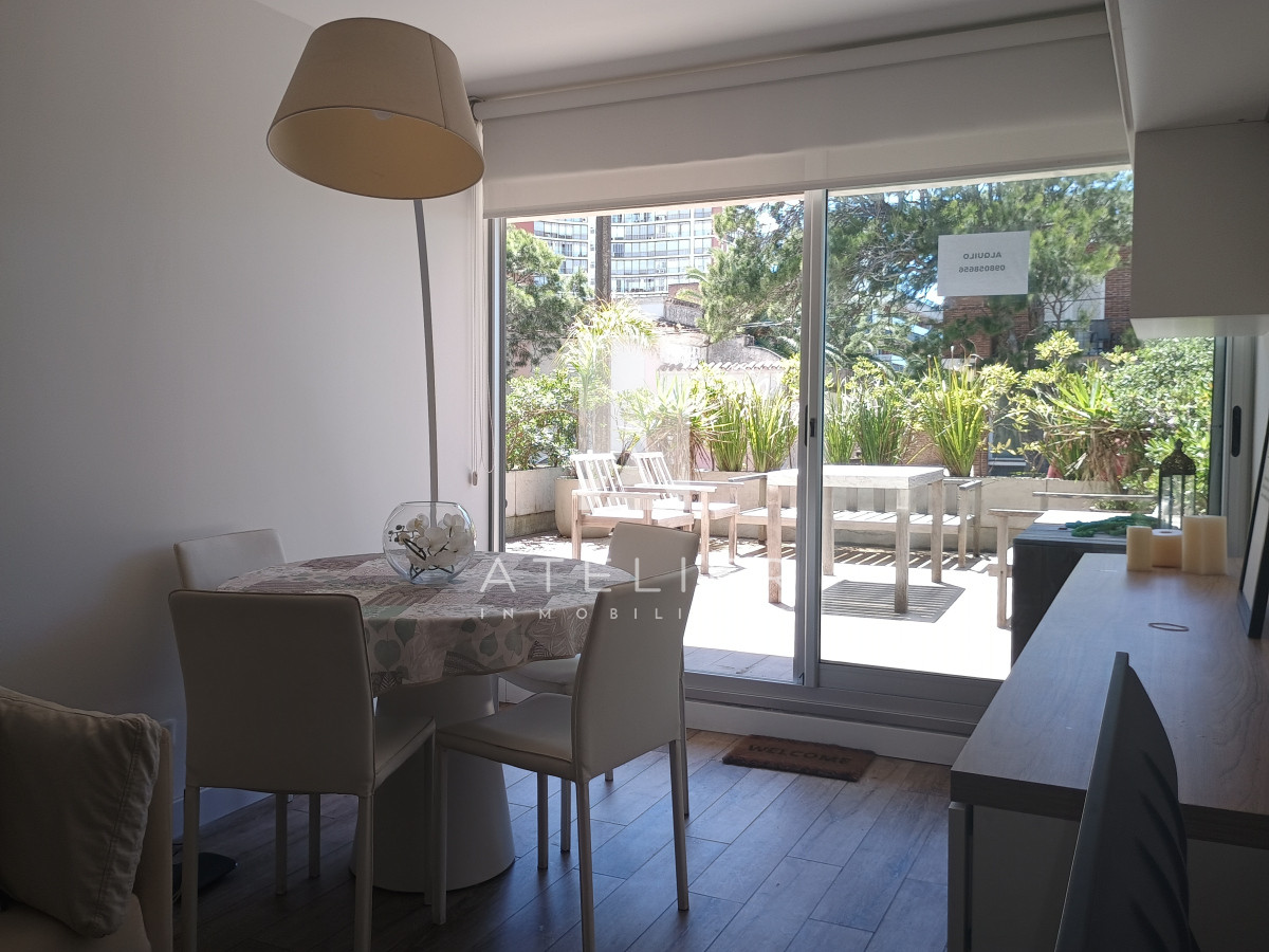 VENTA DE APARTAMENTO 1 DORMITORIO, PUNTA DEL ESTE, PENINSULA 