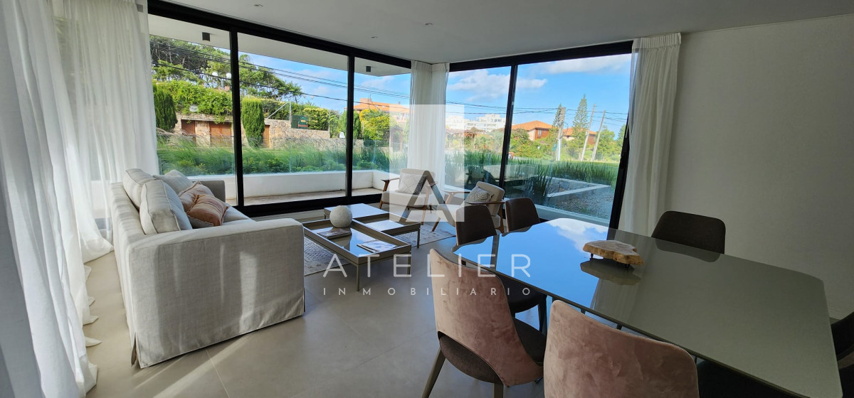 Venta de apartamento 2 dormitorios, playa Brava, Punta del Este