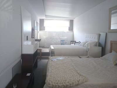 Venta o alquiler de local comercial, Av. Italia, Punta del Este