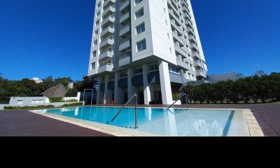 Apartamento en venta de un dormitorio sobre Roosevelt - Punta del Este