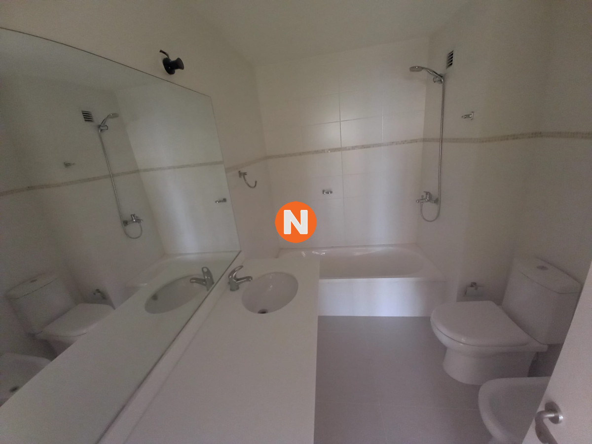 Apartamento Ref.221078 - Apartamento  en venta - Punta del Este