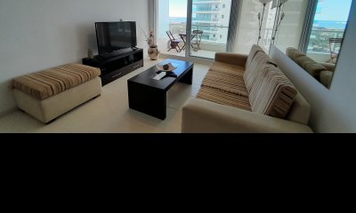 Apartamento en venta de dos dormitorios en Punta del Este - Zona: Mansa.