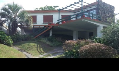 casa en venta   buana  contruccion a 300 mts del mar punta del este