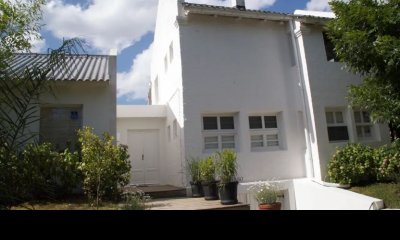 Casa en venta  tres dormitorios en La Barra - Punta del Este
