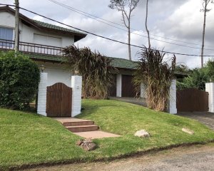 casda en venta  a 100 mts de playa mansa punta del este