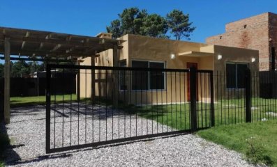 Casa a estrenar en Pinares - Punta del Este