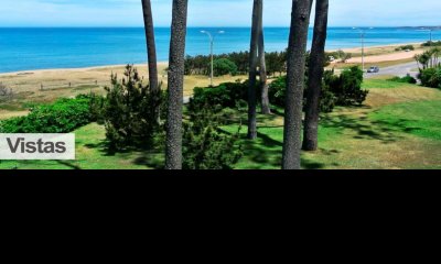 Mansión en venta en Punta del Este,  zona Mansa frente al mar.