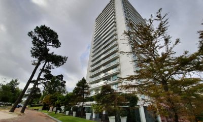 Apartamento en venta sobre Roosevelt - Punta del Este - dos dormitorios