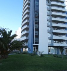 Apartamento en Punta del Este - Zona: Brava