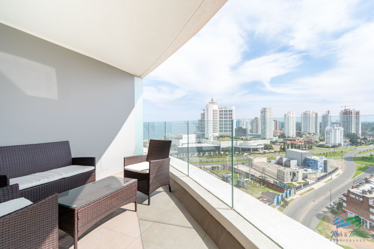 Apartamento ID.4856 - Apartamento de tres dormitorios en venta Art Tower Punta del Este
