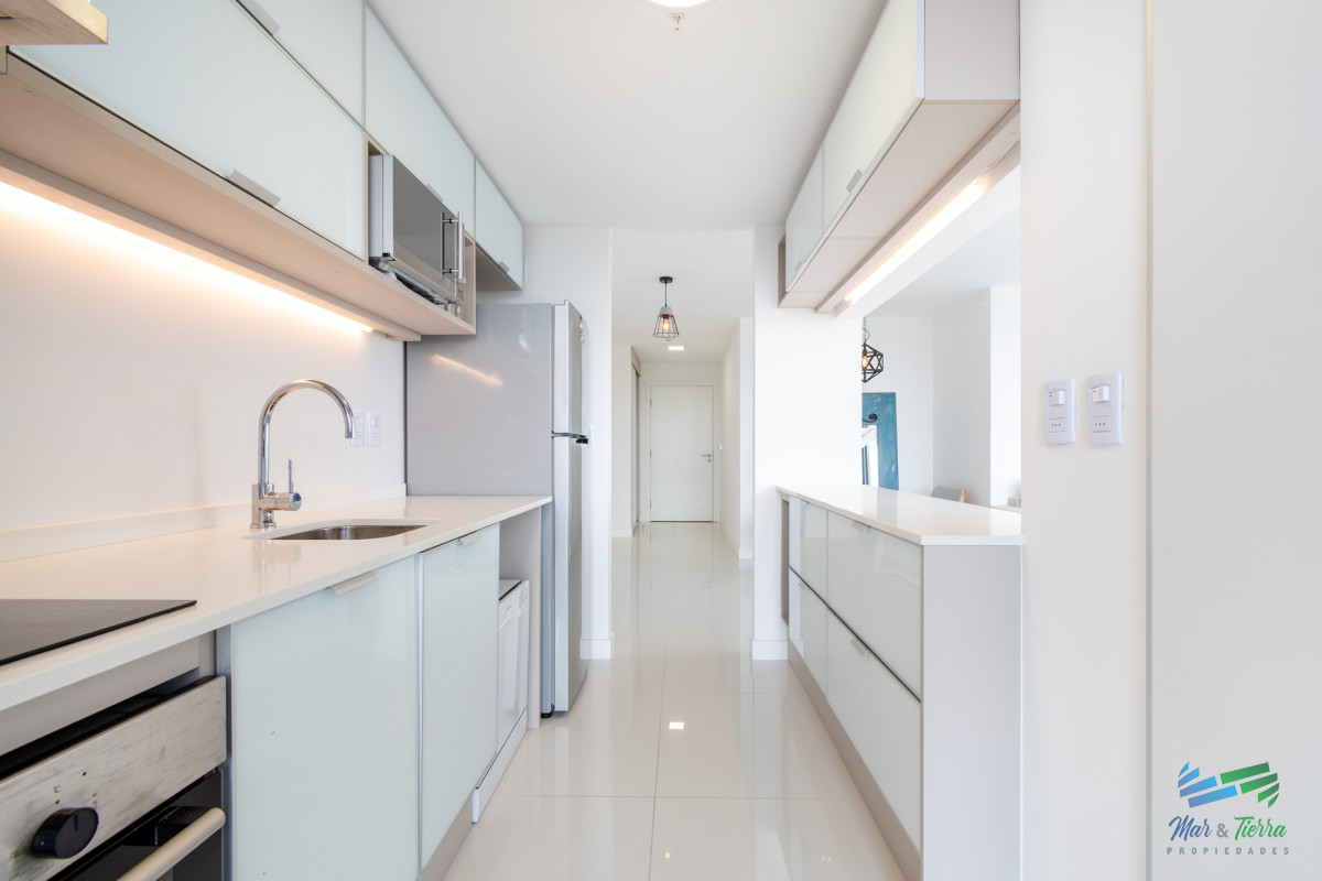 Apartamento ID.4856 - Apartamento de tres dormitorios en venta Art Tower Punta del Este