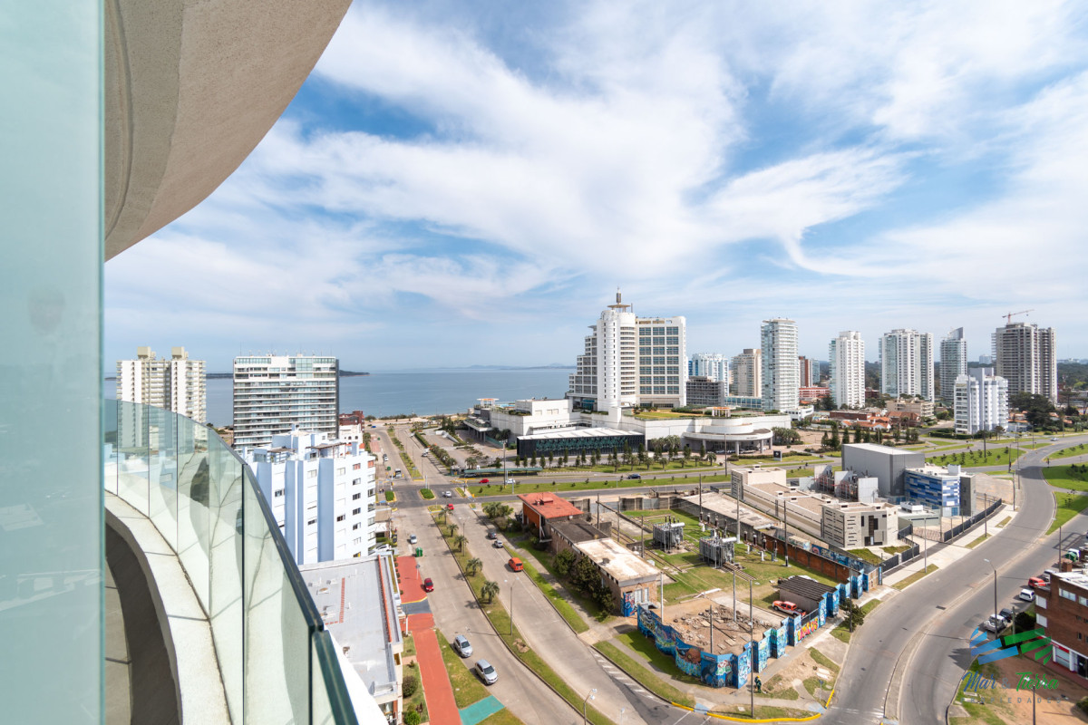 Apartamento ID.4856 - Apartamento de tres dormitorios en venta Art Tower Punta del Este