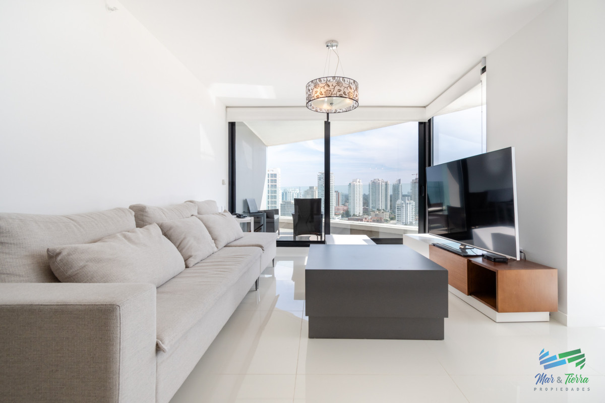 Apartamento ID.4856 - Apartamento de tres dormitorios en venta Art Tower Punta del Este