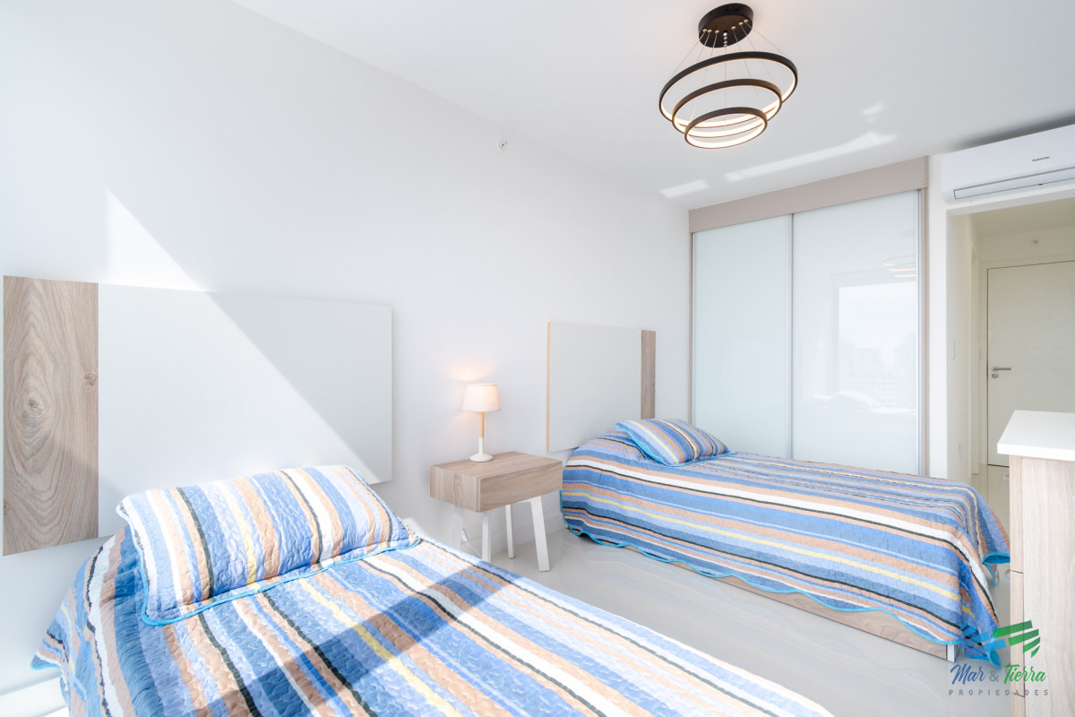 Apartamento ID.4856 - Apartamento de tres dormitorios en venta Art Tower Punta del Este