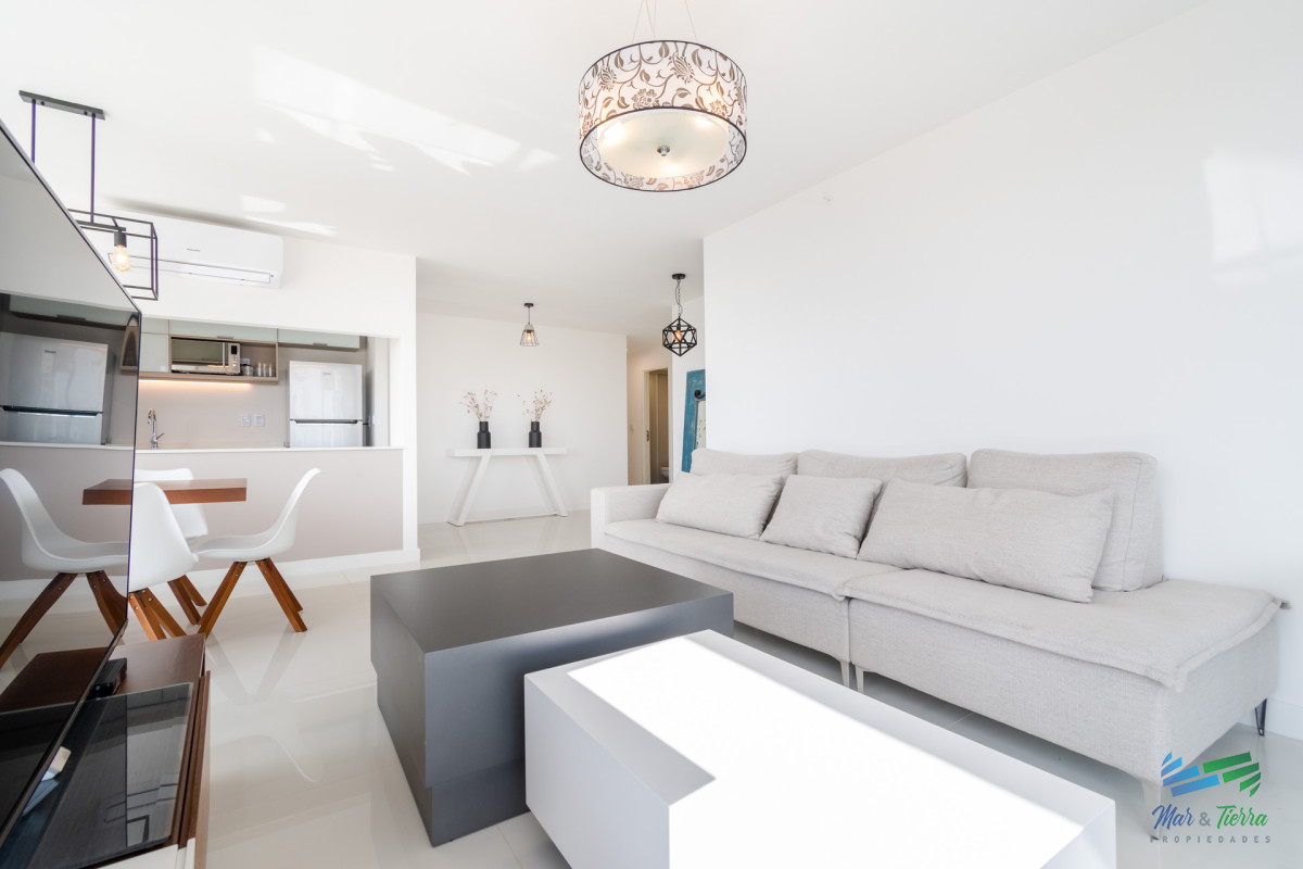 Apartamento ID.4856 - Apartamento de tres dormitorios en venta Art Tower Punta del Este