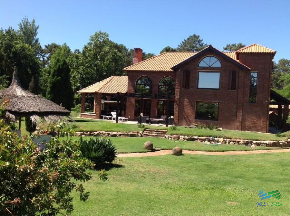 Casa ID.3035 - Casa en Venta, Mansa, Punta del Este, 3 Dormitorios.