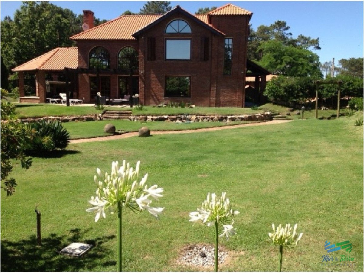 Casa ID.3035 - Casa en Venta, Mansa, Punta del Este, 3 Dormitorios.