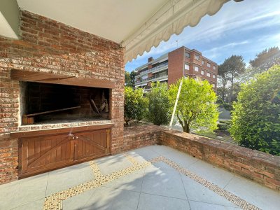 Apartamento en Venta de Tres dormitorios cerca del mar  - Ref : EQP7265