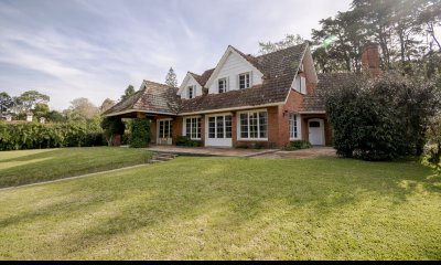 Excelente Casa de Cinco Dormitorios en Venta - Golf Punta del Este - Ref : EQP3470