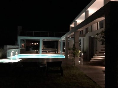 Casa con vista al mar en Barrio Privado, Jose Ignacio 