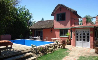 Linda casa con Pileta y casa de huéspedes en La Barra Tesoro